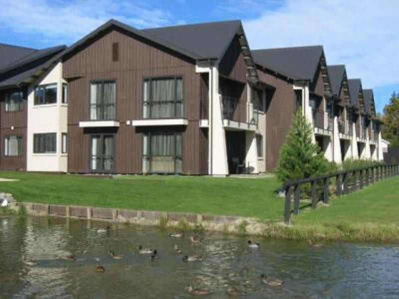 Village Lake Apartments Hanmer Springs Buitenkant foto